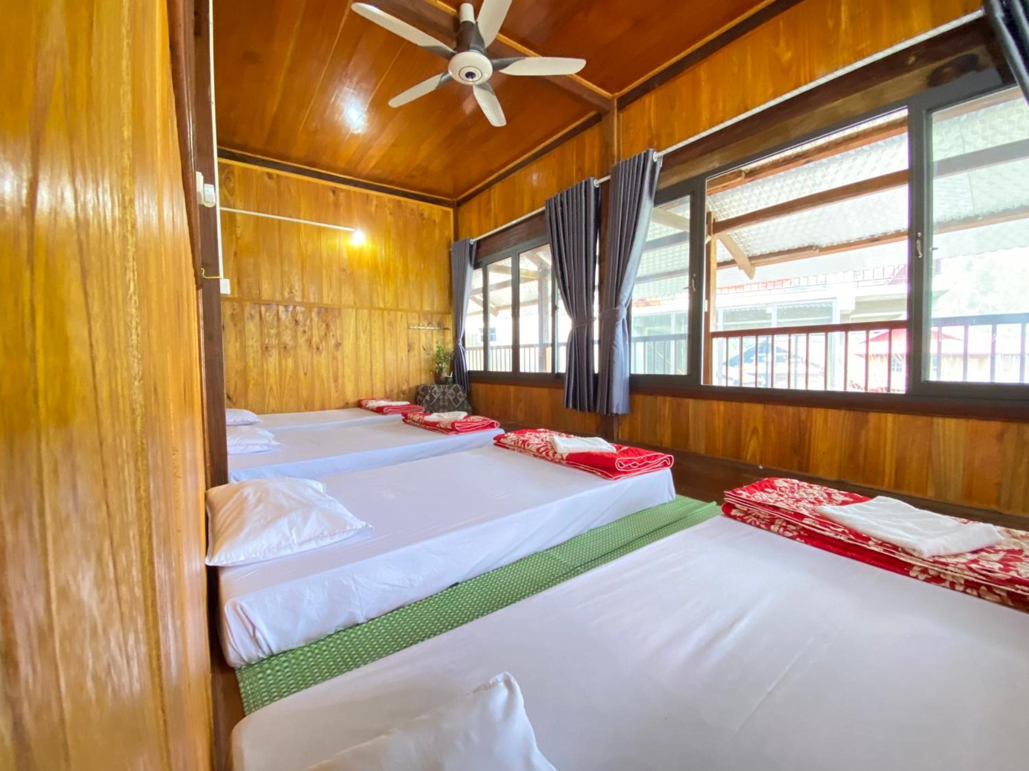Duy Tuyen Ba Be Homestay Free Bbq Bac Kan Eksteriør bilde