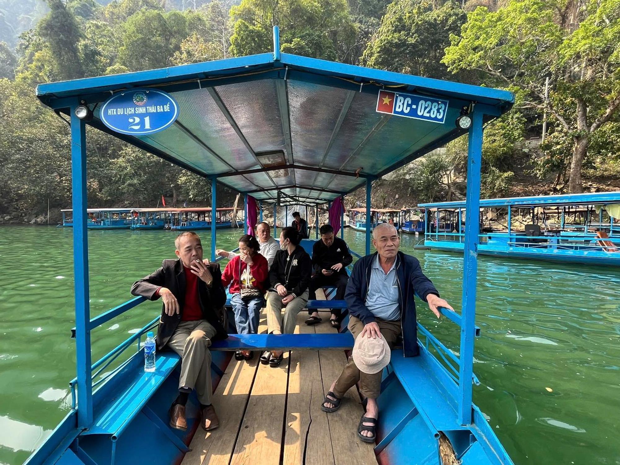 Duy Tuyen Ba Be Homestay Free Bbq Bac Kan Eksteriør bilde